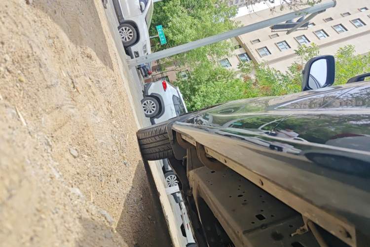 Used Toyota Land Cruiser 2018 4.0 Iron-Wheel Refrigerator Basic Version with No Electric Base Middle East Market Chassis Rear Left