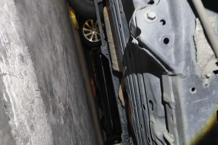 Used Toyota Land Cruiser  Chassis Rear Right