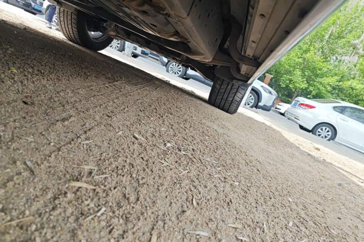 Used Toyota Land Cruiser 2018 4.0 Iron-Wheel Refrigerator Basic Version with No Electric Base Middle East Market Chassis Rear Right