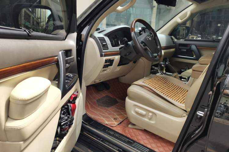 Used Toyota Land Cruiser  Driver Seat
