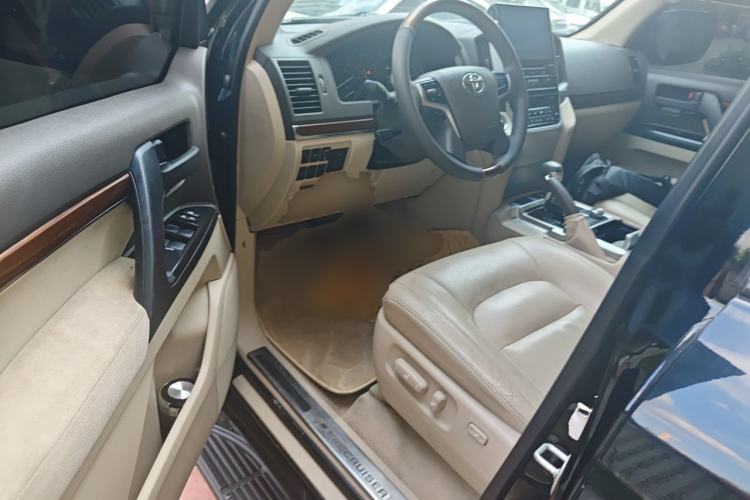 Used Toyota Land Cruiser  Driver Seat