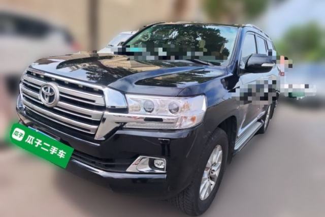 Used Toyota Land Cruiser Land Cruiser Middle East version, 4.0-liter engine, seven seats, with a sunroof.