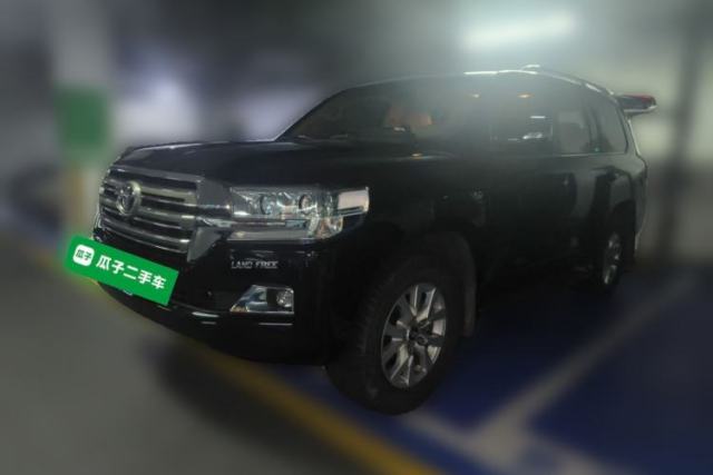 Ojetý Toyota Land Cruiser 2018 5.7 EX-R Middle East