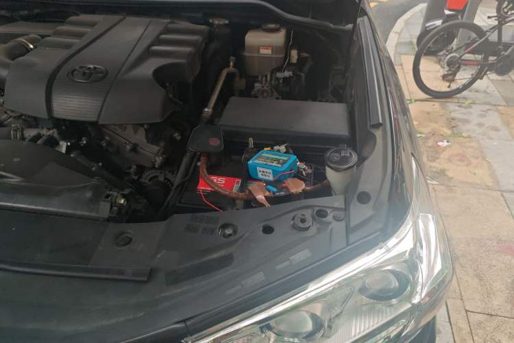 Used Toyota Land Cruiser  Engine Bay Left