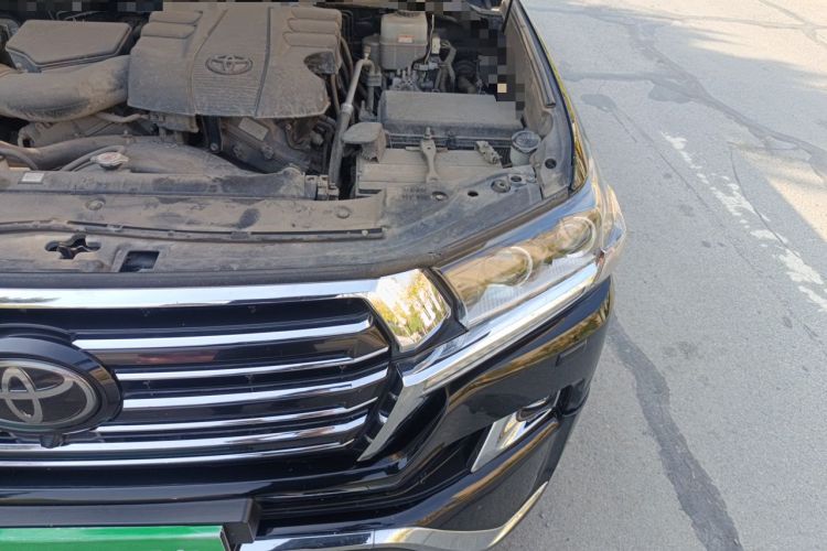 Used Toyota Land Cruiser  Engine Bay Left