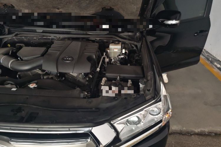 Used Toyota Land Cruiser  Engine Bay Left