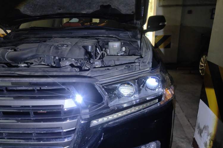 Used Toyota Land Cruiser  Engine Bay Left