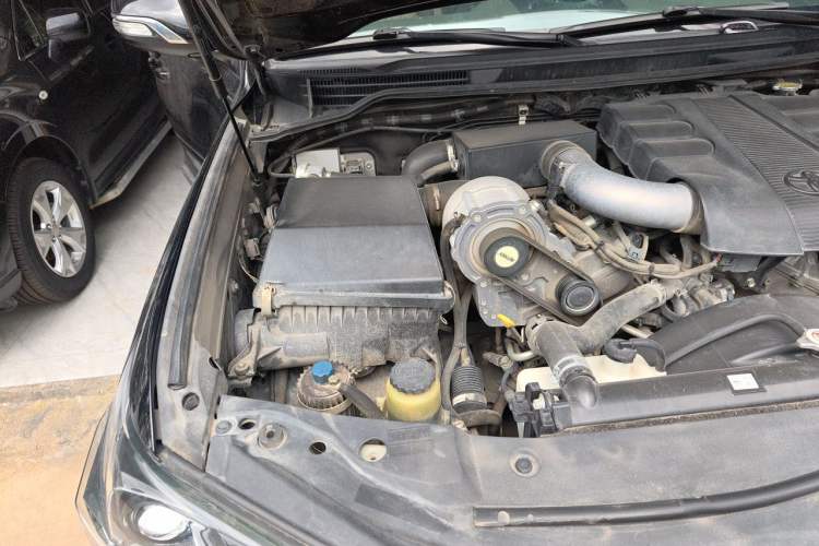 Used Toyota Land Cruiser  Engine Bay Right