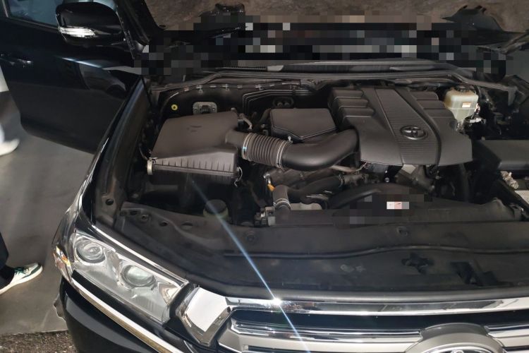 Used Toyota Land Cruiser  Engine Bay Right
