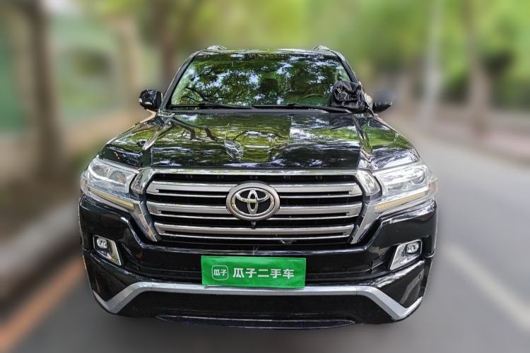 Used Toyota Land Cruiser  Front