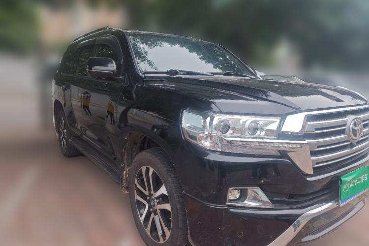 Used Toyota Land Cruiser  Front Right 45 Deg