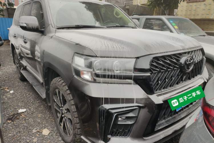Used Toyota Land Cruiser 2018 4.0L Automatic 7-Seater U.S. Specification Front Right 45 Deg