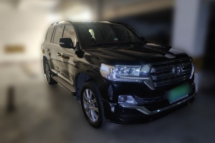 Used Toyota Land Cruiser  Front Right 45 Deg