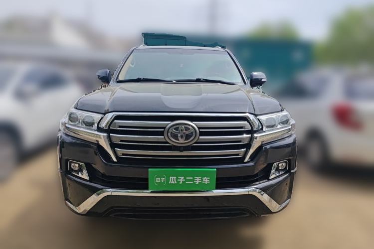 Used Toyota Land Cruiser 2018 4.0 Iron-Wheel Refrigerator Basic Version with No Electric Base Middle East Market Front