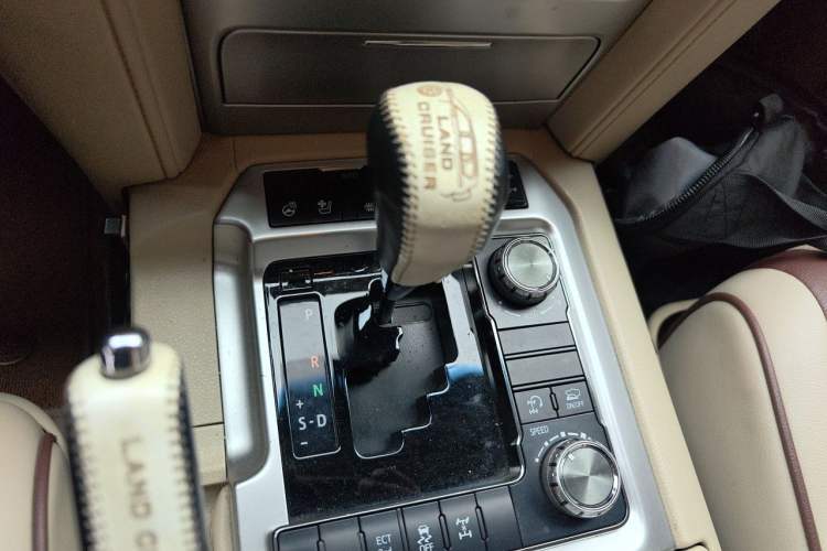 Used Toyota Land Cruiser  Gear Lever