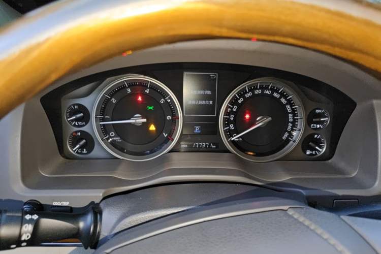 Used Toyota Land Cruiser  Instrument Cluster