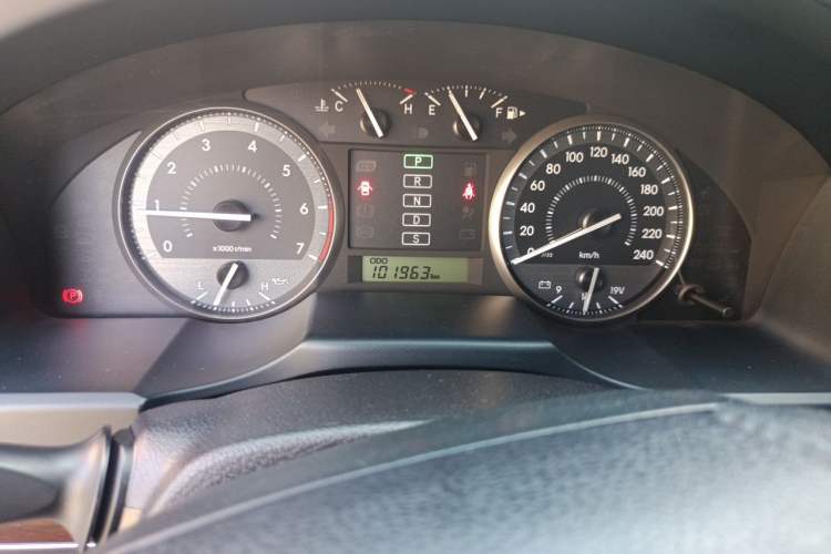 Used Toyota Land Cruiser  Instrument Cluster