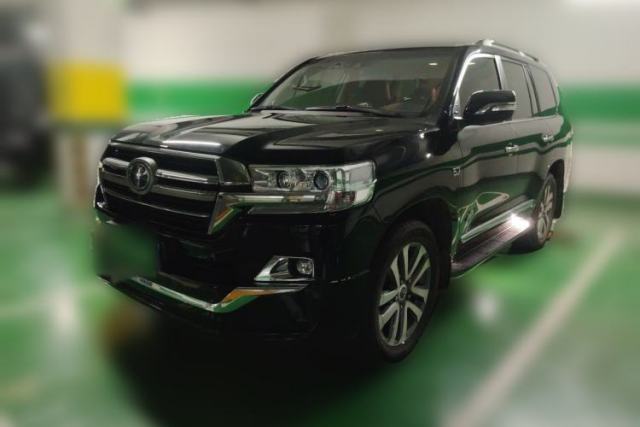Used Toyota Land Cruiser 2018 5.7L VX-S 7-Seater Middle East Version