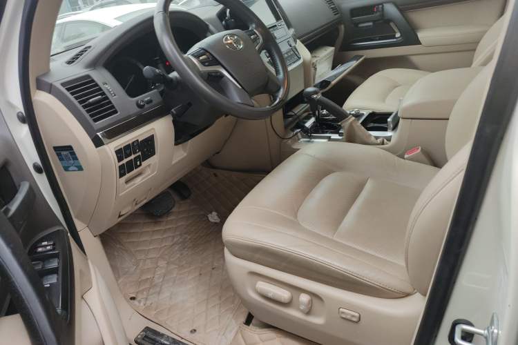 Used Toyota Land Cruiser 2018 4.0L Automatic 7-Seater U.S. Specification Left Front Seat