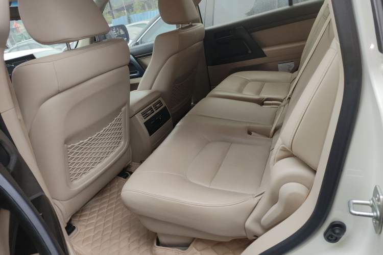Used Toyota Land Cruiser 2018 4.0L Automatic 7-Seater U.S. Specification Left Rear Seat