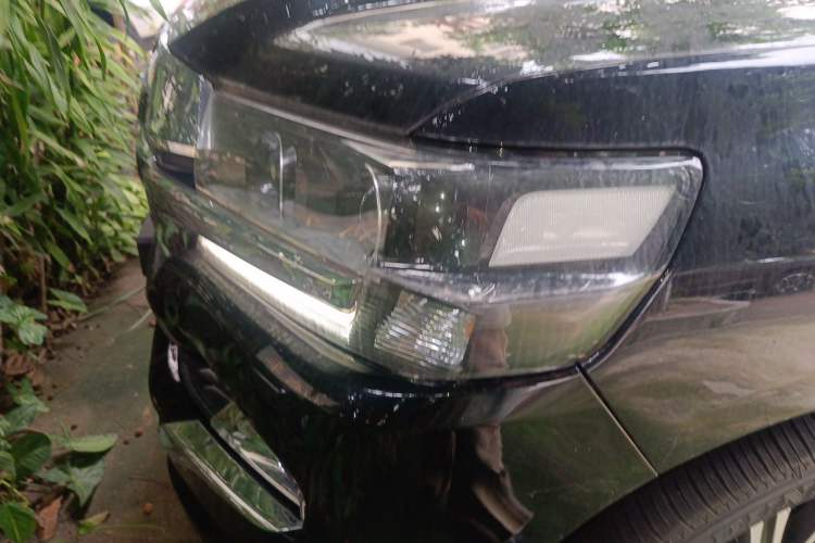 Used Toyota Land Cruiser  Right Front Headlight