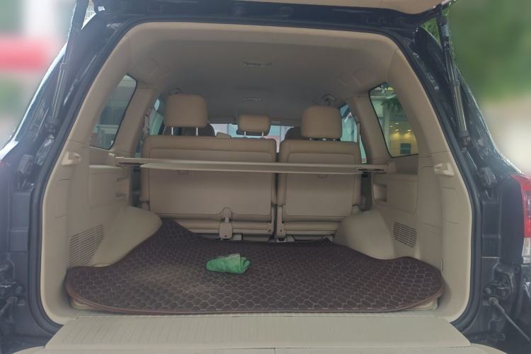 Used Toyota Land Cruiser  Trunk