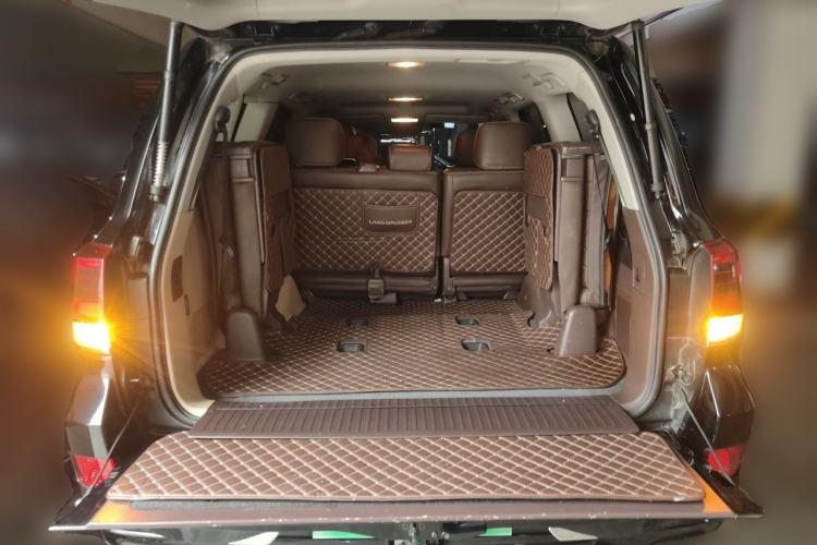Used Toyota Land Cruiser  Trunk