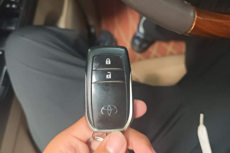 Used Toyota Land Cruiser  Vehicle Key