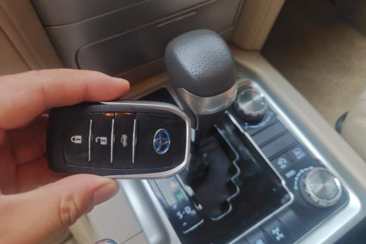Used Toyota Land Cruiser  Vehicle Key