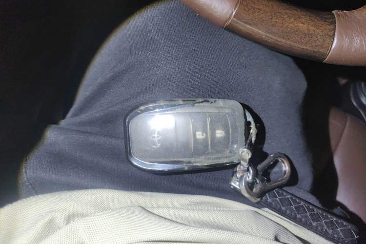 Used Toyota Land Cruiser  Vehicle Key