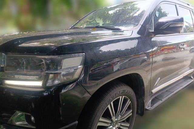Used Toyota Land Cruiser 2018 Land Cruiser, 7-seater, gasoline, automatic transmission, registered in 2018.
