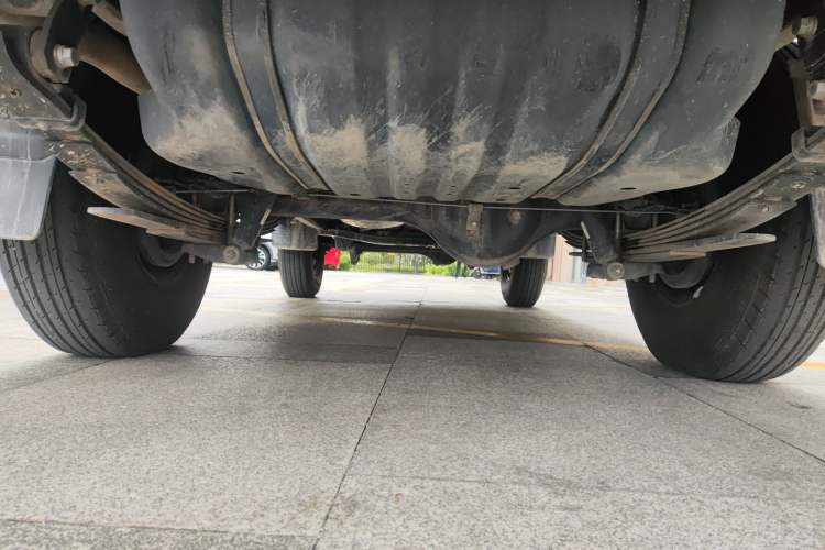 Used Toyota Land Cruiser 2018 4.0L LC76 4-Seater Four-Wheel Drive Middle East Version Chassis Rear