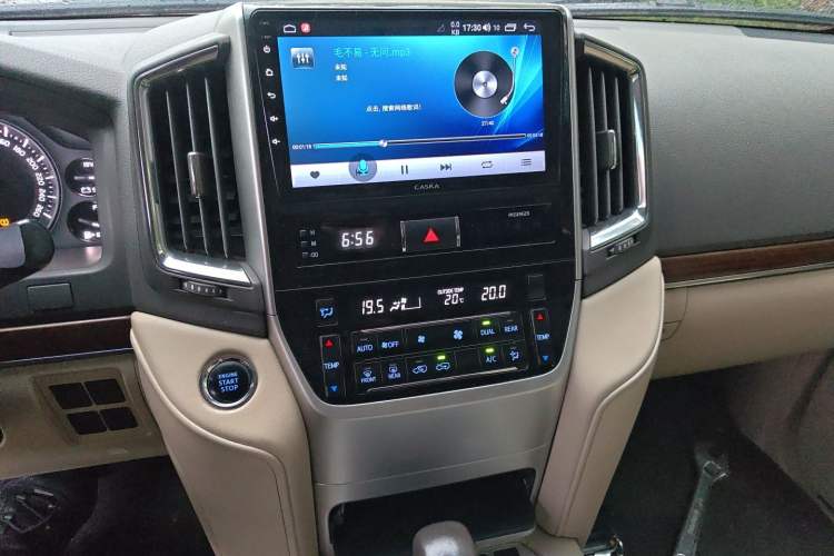 Used Toyota Land Cruiser  Audio And AC Panel