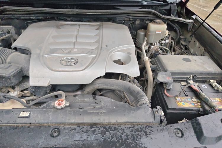 Used Toyota Land Cruiser  Engine Bay Left