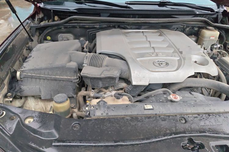 Used Toyota Land Cruiser  Engine Bay Right