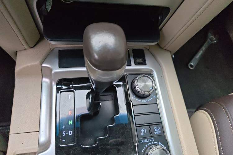 Used Toyota Land Cruiser  Gear Lever