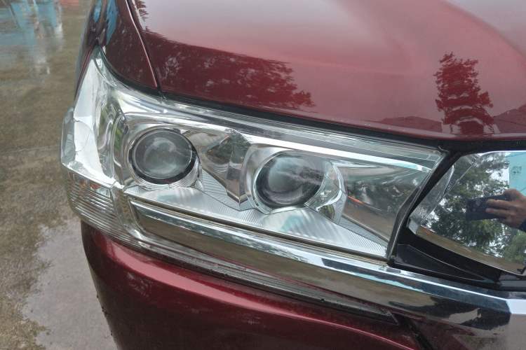 Used Toyota Land Cruiser  Right Front Headlight
