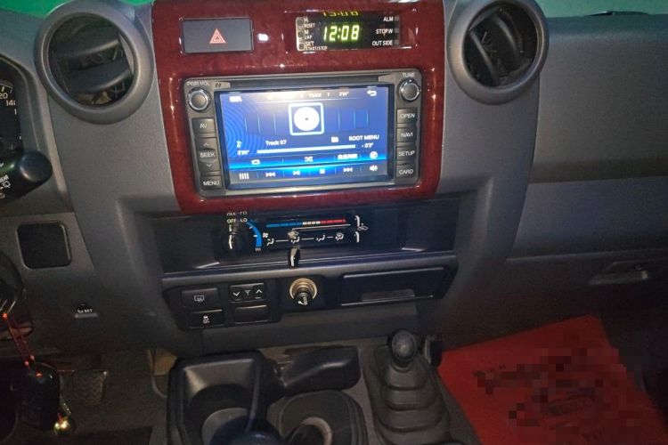 Used Toyota Land Cruiser  Audio And AC Panel