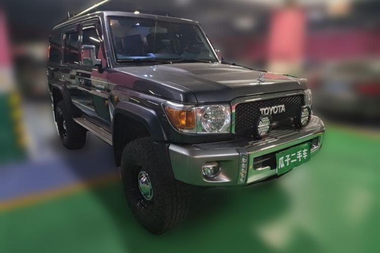 Used Toyota Land Cruiser  Front Right 45 Deg