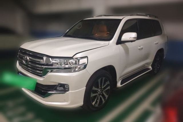 Used Toyota Land Cruiser Toyota Land Cruiser 5.7, Automatic, 7-Seater, Gasoline (Middle East Parallel Import)