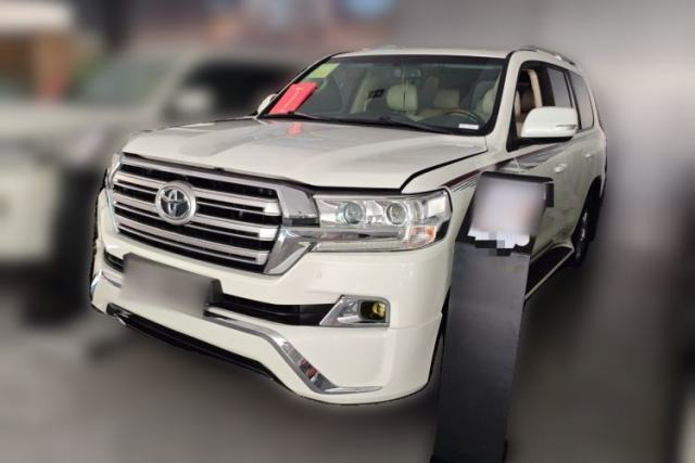 Used Toyota Land Cruiser 2018 4.0-liter automatic gasoline (7 seats)
