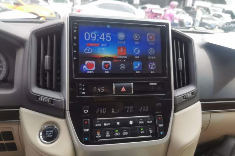 Used Toyota Land Cruiser 2018 4.0L GX-R Gasoline 7-Seater Middle East Audio And AC Panel