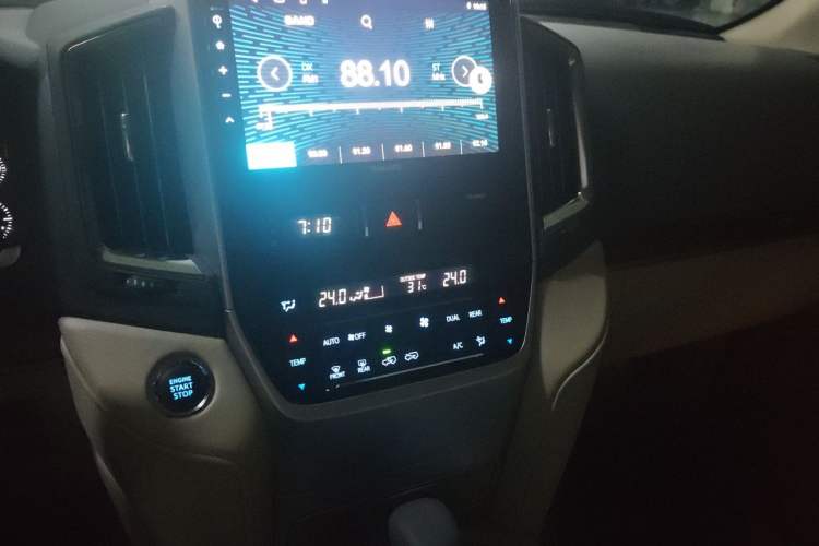 Used Toyota Land Cruiser  Audio And AC Panel