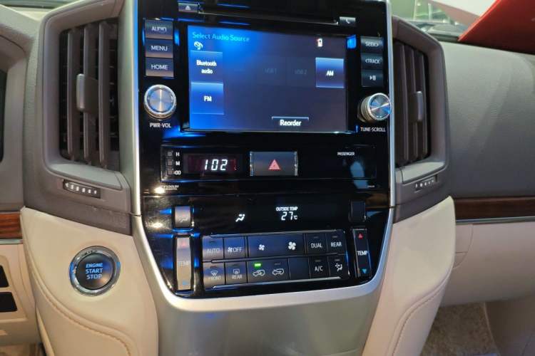 Used Toyota Land Cruiser  Audio And AC Panel