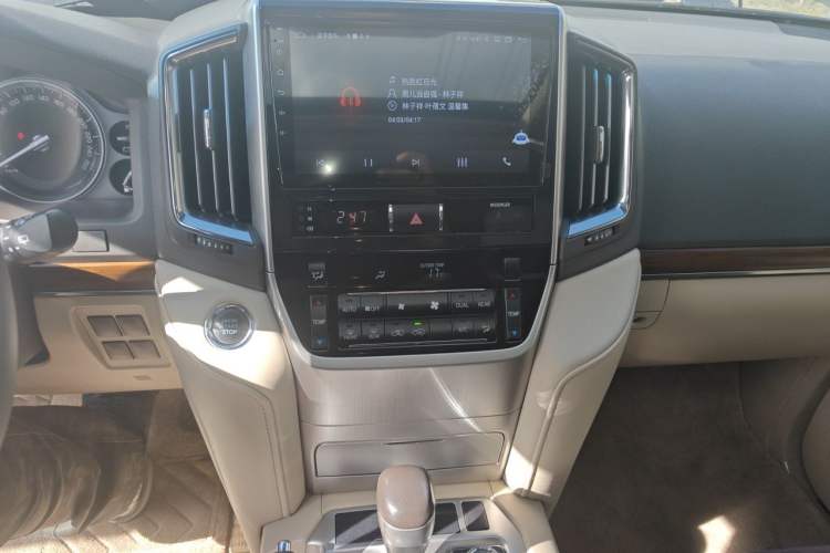 Used Toyota Land Cruiser  Audio And AC Panel