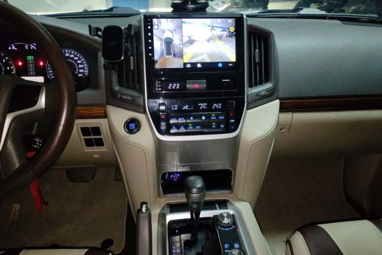 Used Toyota Land Cruiser  Audio And AC Panel