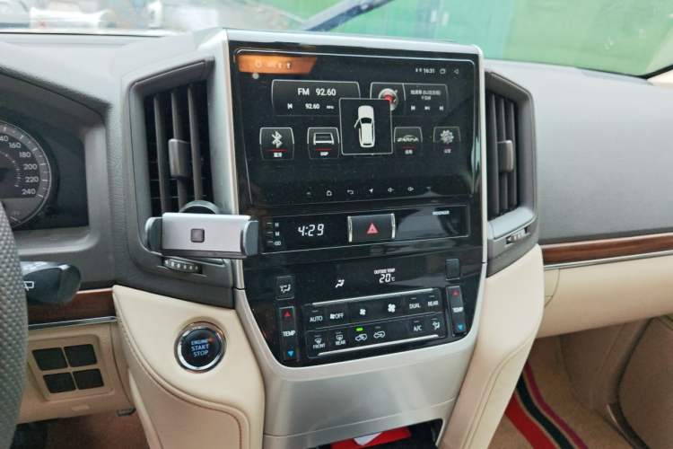 Used Toyota Land Cruiser  Audio And AC Panel