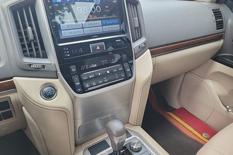 Used Toyota Land Cruiser  Audio And AC Panel