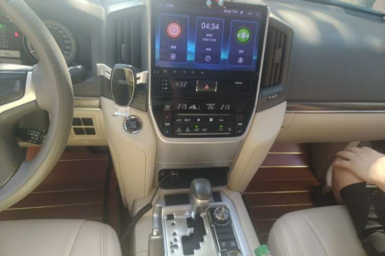Used Toyota Land Cruiser  Audio And AC Panel
