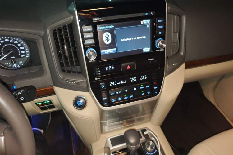 Used Toyota Land Cruiser  Audio And AC Panel